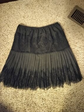 Black Lace Pleated Women's Skirt/Slip